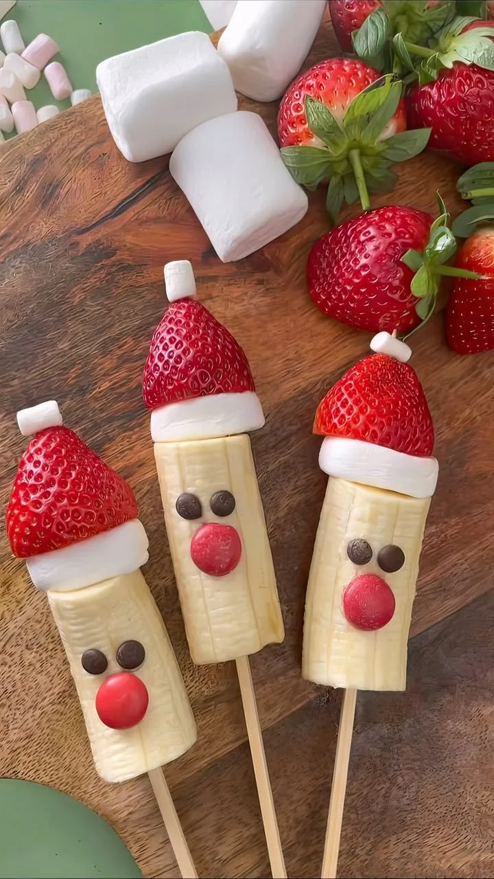 Banana Strawberry Santa Skewers, a festive and healthy holiday treat